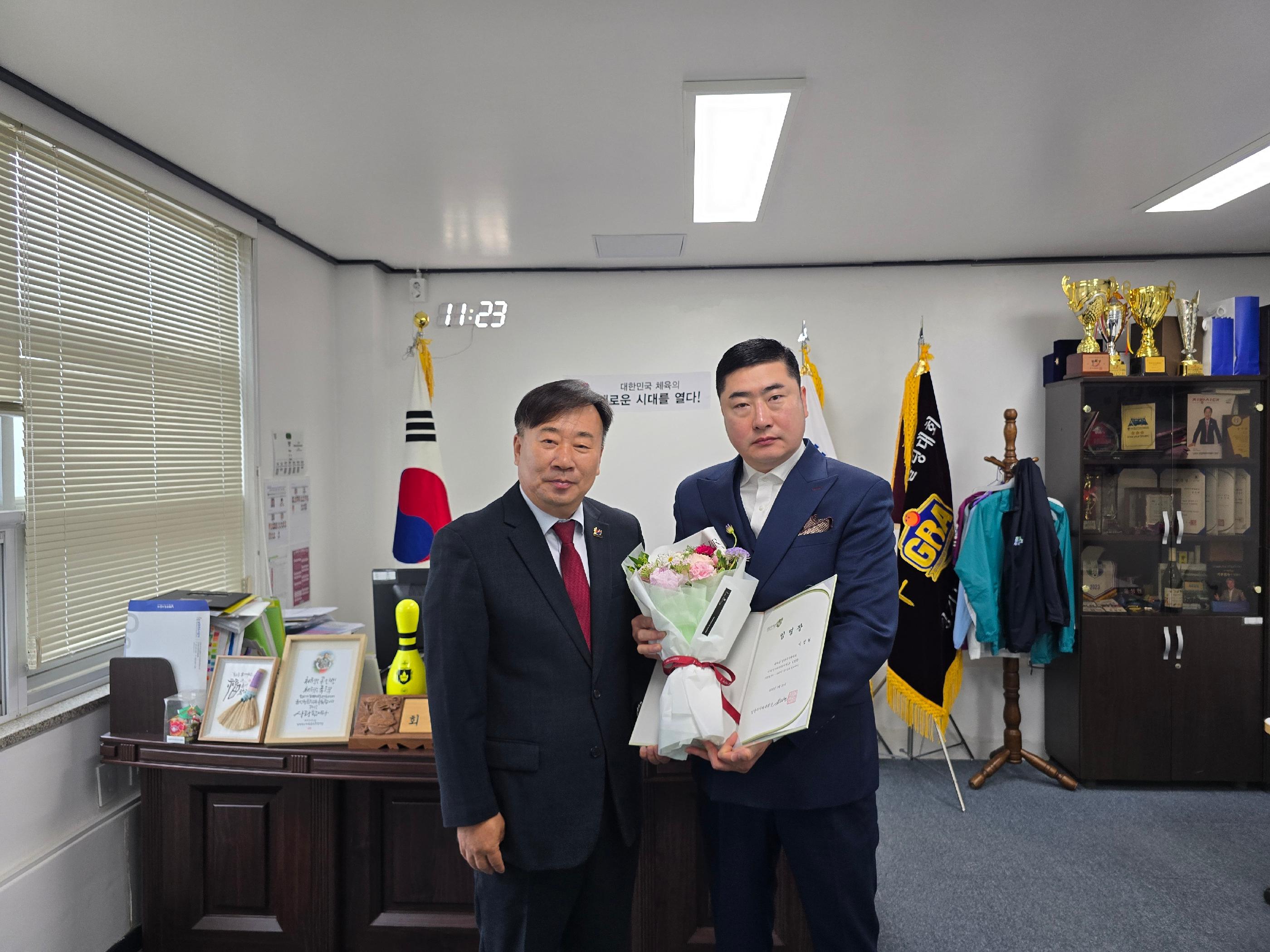 신규임원 임명장 수여식 3.jpg